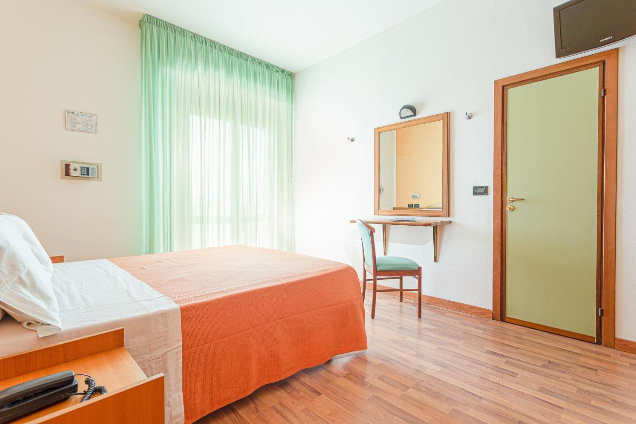 Little Hotel تْشيزيناتيكو المظهر الخارجي الصورة