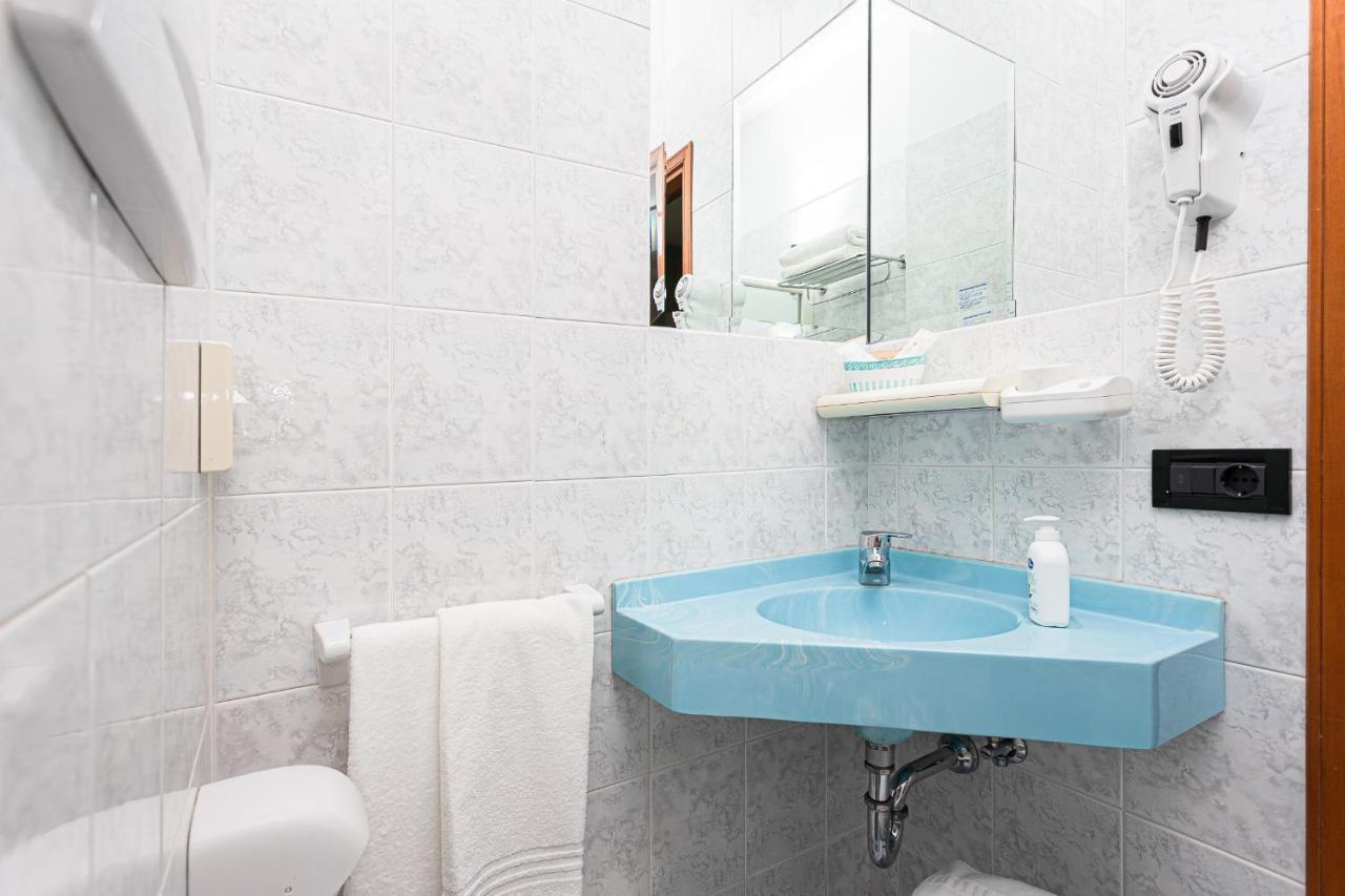 Little Hotel تْشيزيناتيكو المظهر الخارجي الصورة